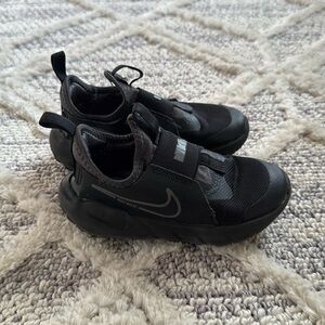 Nike Flex Runner black logo sneaker, sz 11